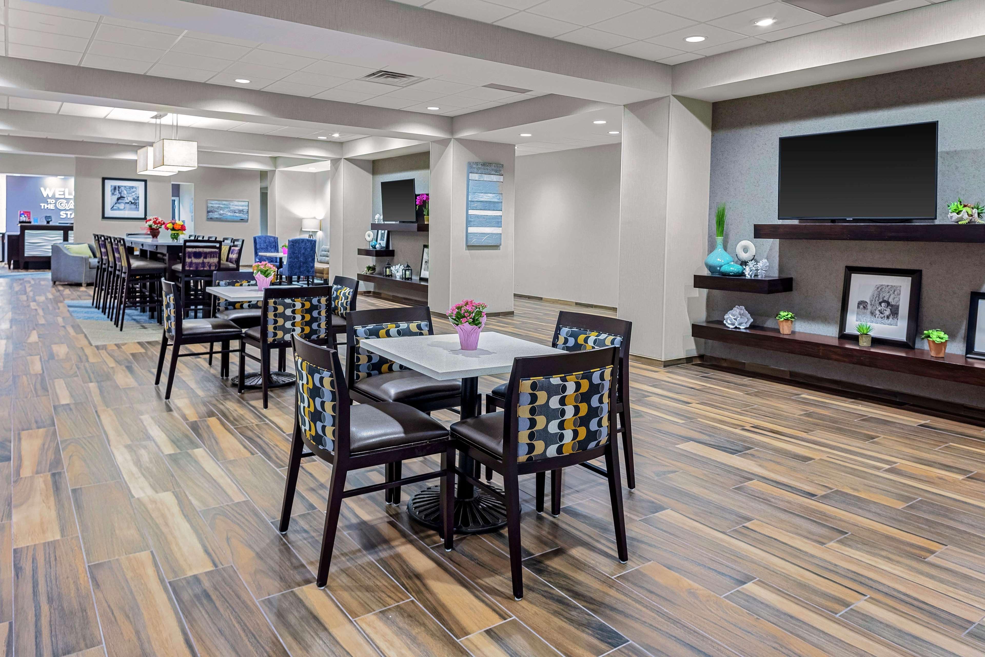 Hampton Inn Cranbury Экстерьер фото