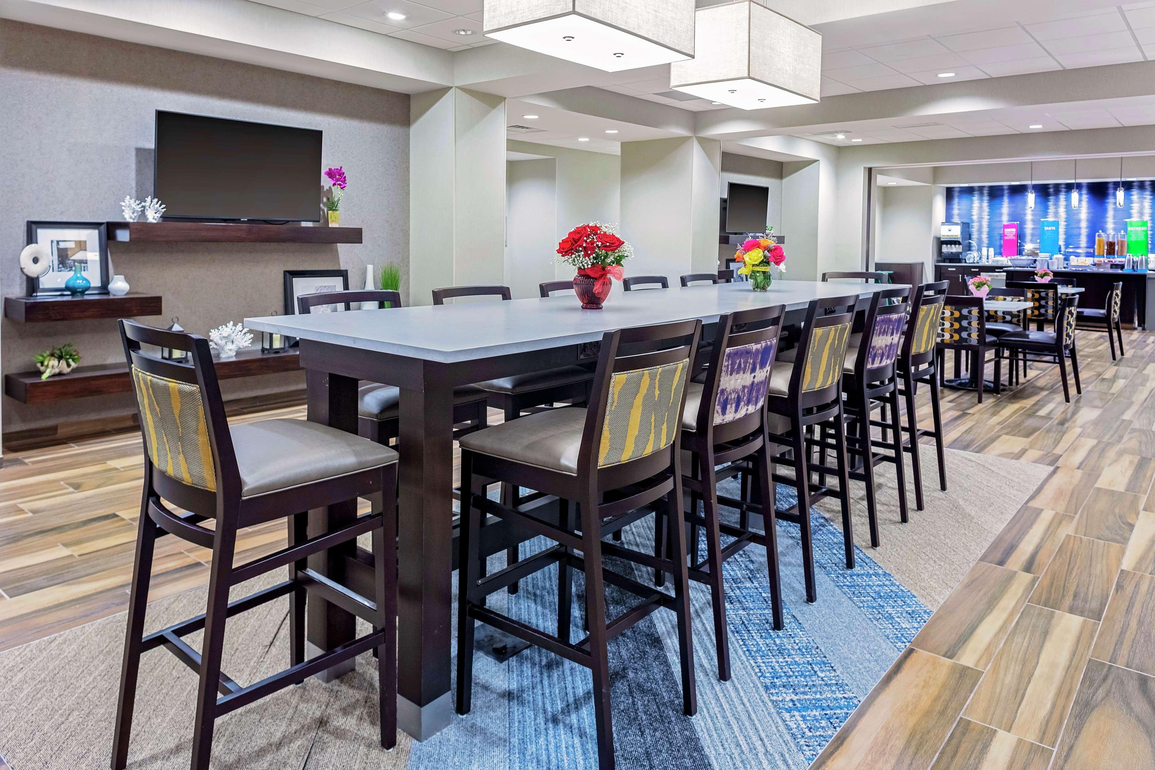 Hampton Inn Cranbury Экстерьер фото