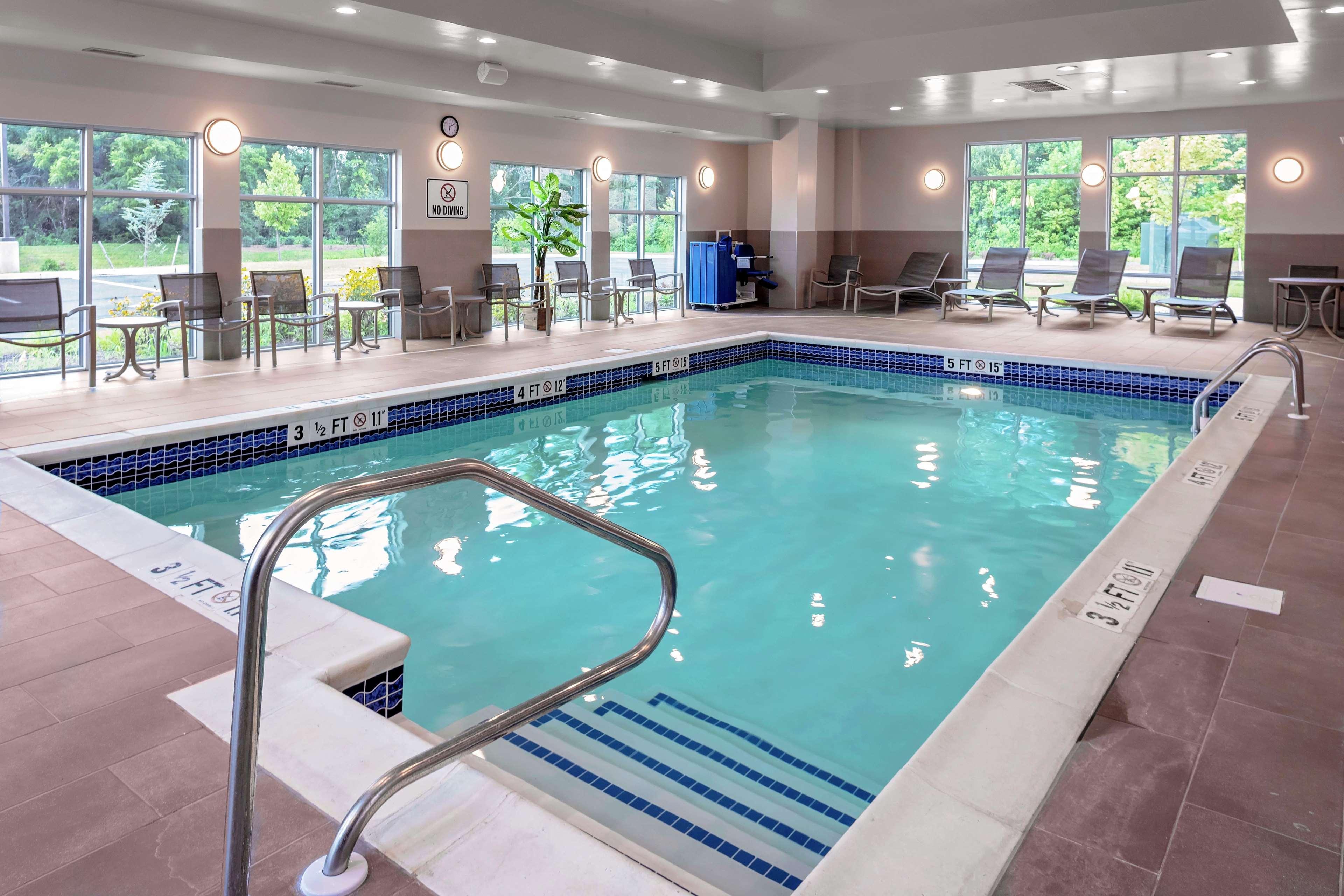 Hampton Inn Cranbury Экстерьер фото